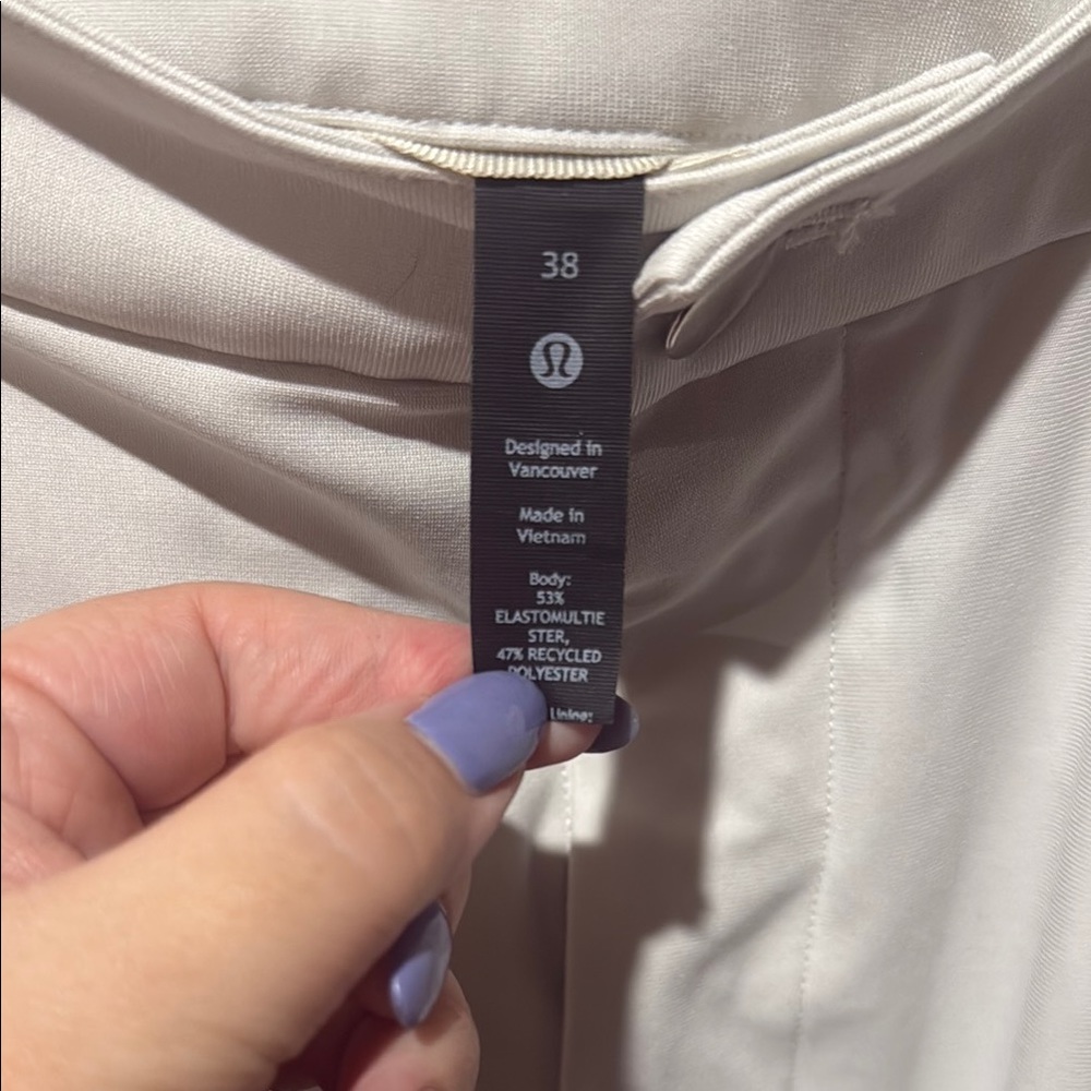 Lululemon Men’s Cream Pants